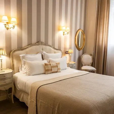 Du Mail Hotel
