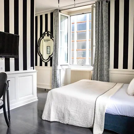 Du Mail Hotel 3*