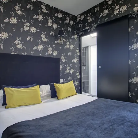 Du Mail Hotel